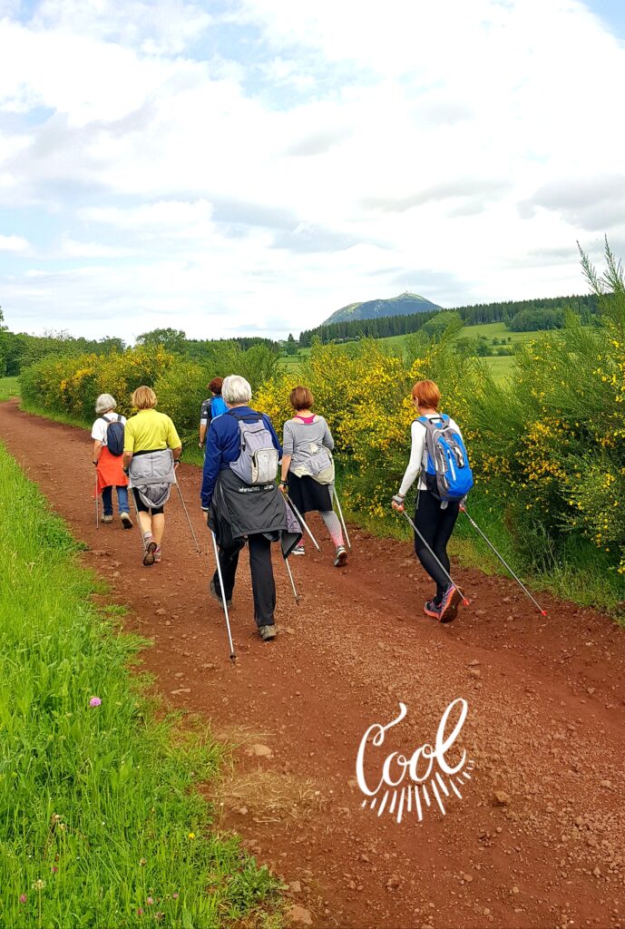 Cours de marche nordique a proximite du puy de dome