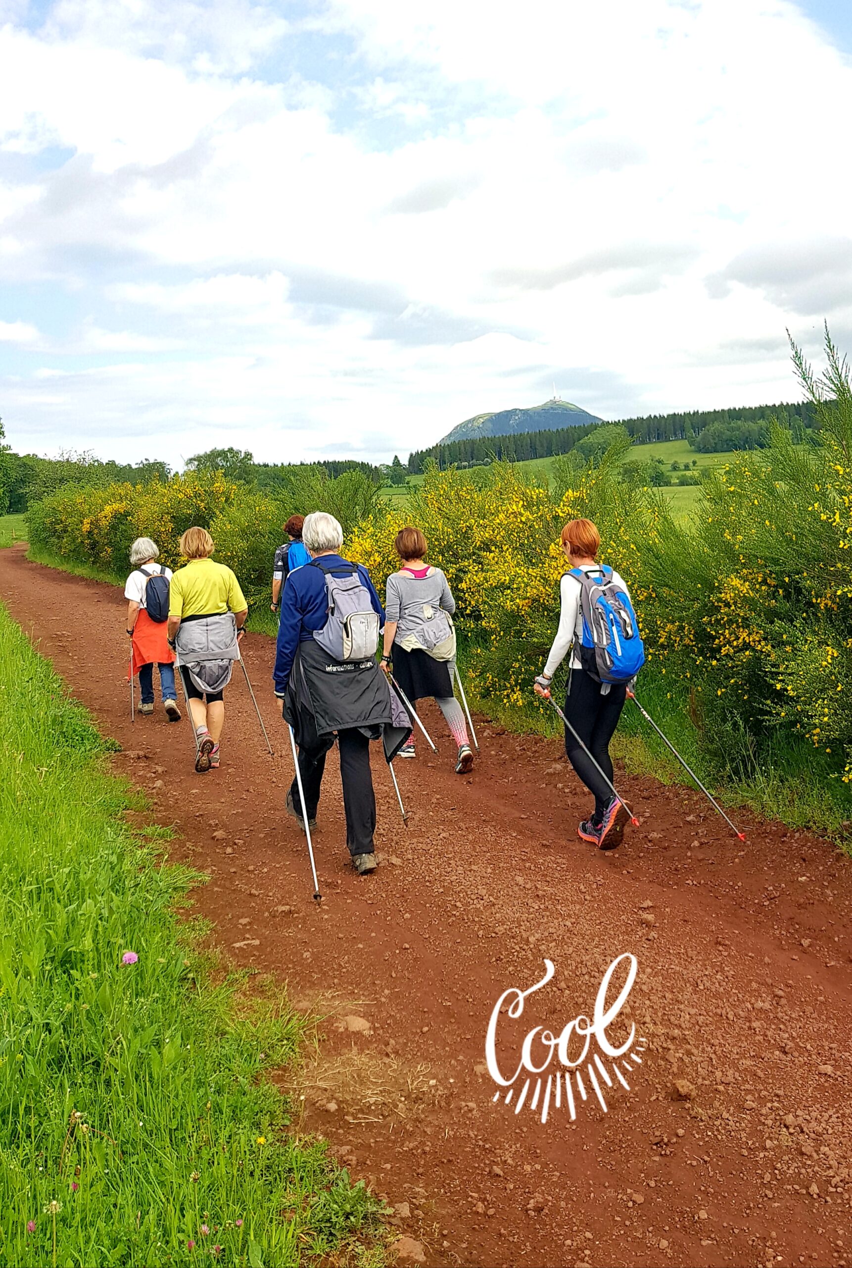 Cours de marche nordique a proximite du puy de dome
